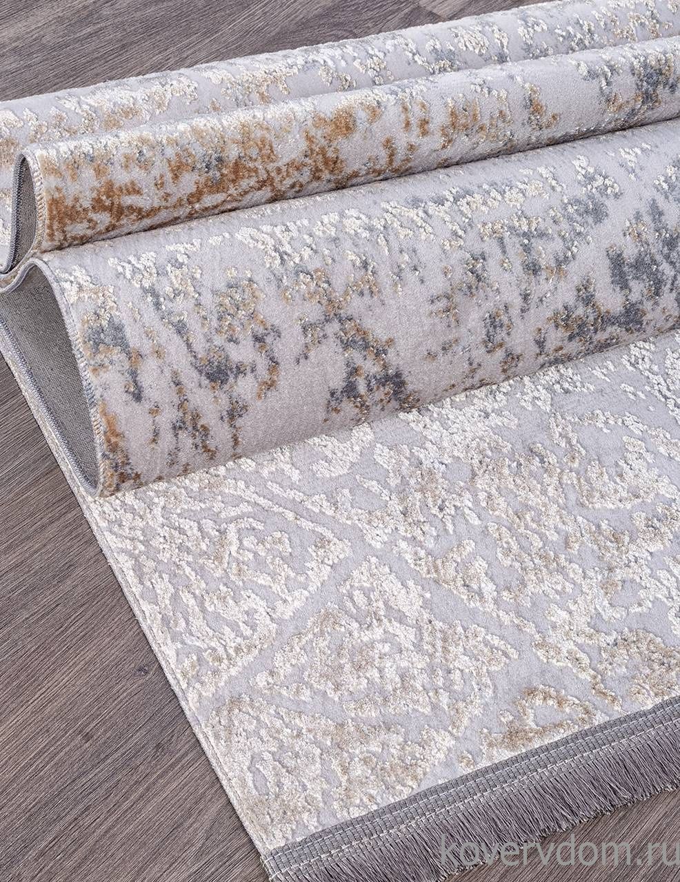 Ковер CAPRICE 8510 в дизайне