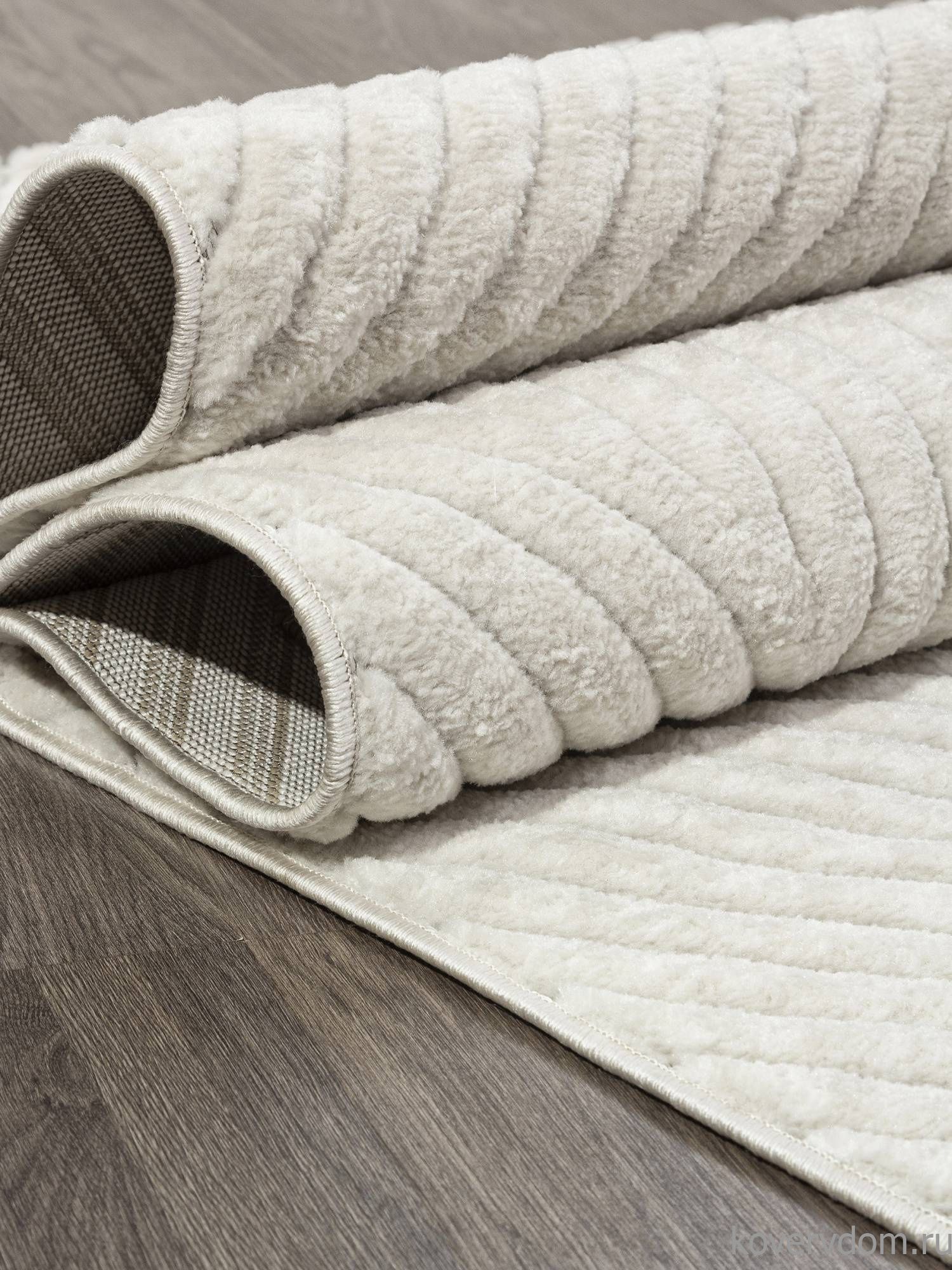 Ковер JUNO E132AW CREAM / CREAM